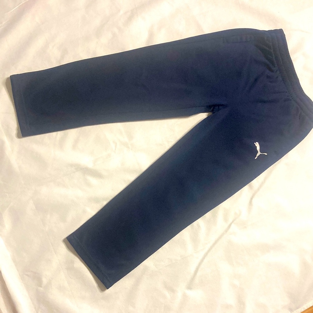 Puma sweatpants Boys Size 5/6 .
